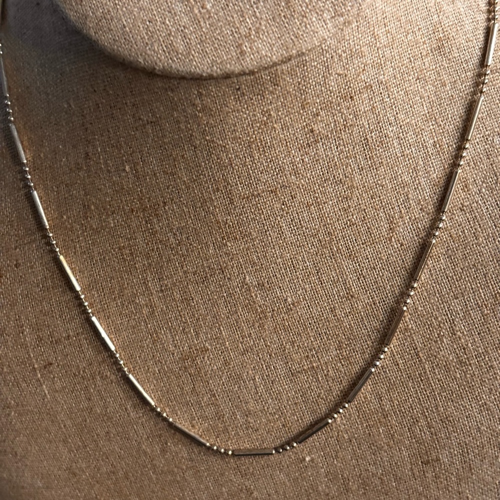 Elegant Silver Necklace - Picture 5 of 12